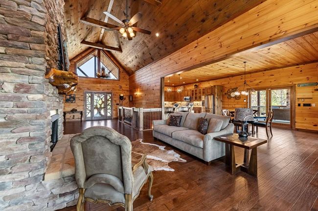 9 Kensington Dr, Home with 3 bedrooms, 3 bathrooms and null parking in Mineral Bluff GA | Image 13