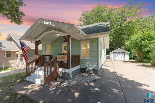 908 N French Ave Avenue, Sioux Falls, SD, 57103 | Card Image