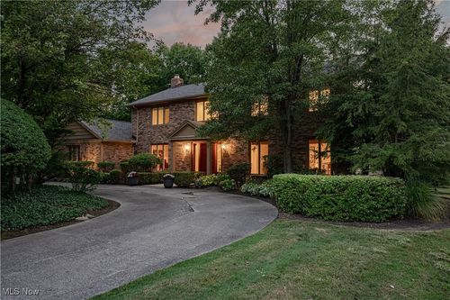 2610 Hickory Ln, Pepper Pike, OH, 44124-4211 | Card Image