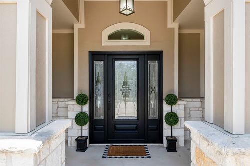 211 E Creek Dr, Dripping Springs, TX, 78620-4210 | Card Image