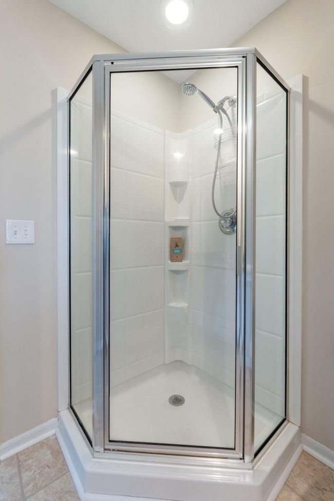 1080 Shady Lake Dr, Condo with 2 bedrooms, 4 bathrooms and null parking in Columbus OH | Image 42