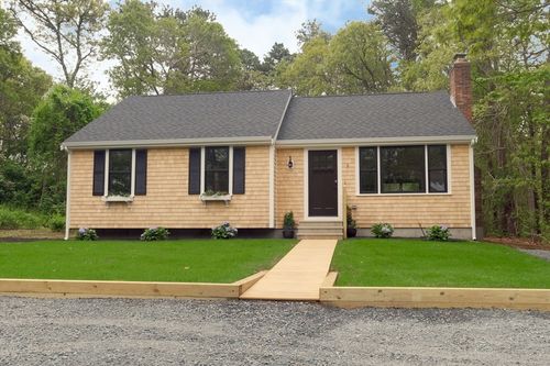 3 Gilbert Ln, Harwich Port, MA, 02646-1019 | Card Image