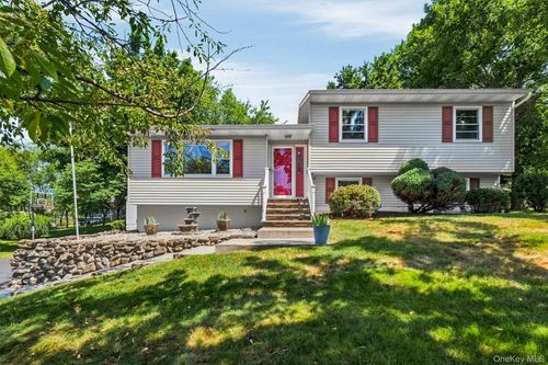 58 Decker Dr, Washingtonville, NY, 10992-1350 | Card Image