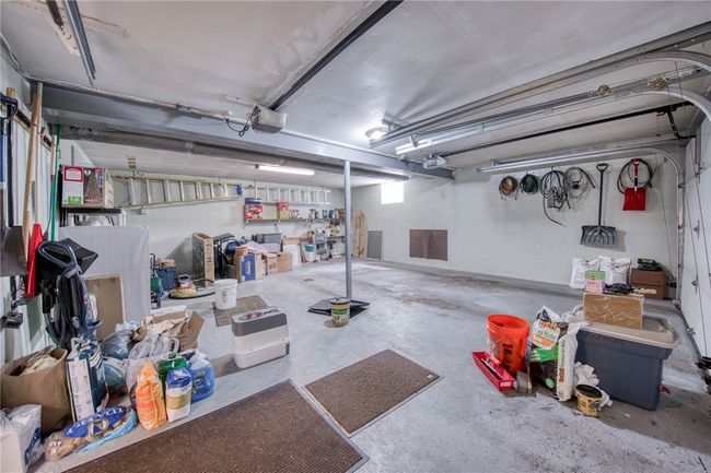 Oversized 2-car garage | Image 41