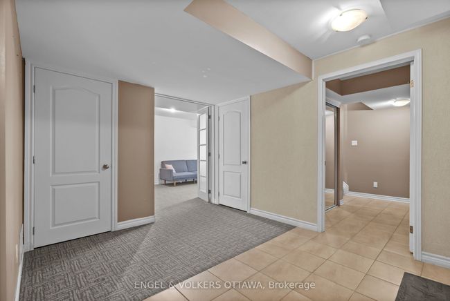 182 Meandering Brook Dr, House attached with 4 bedrooms, 4 bathrooms and 2 parking in Gloucester ON | Image 37