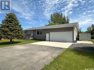 26 Drobot St, House other with 4 bedrooms, 2 bathrooms and null parking in Quill Lake SK | Image 3