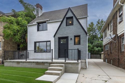 2744 Lawrence St, Detroit, MI, 48206-1442 | Card Image