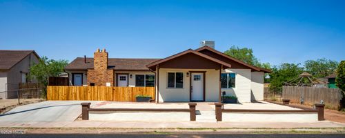 108 E Oak St, Winslow, AZ, 86047-3717 | Card Image