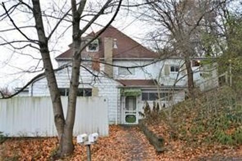 a-2520 State Ave, Coraopolis, PA, 15108-2238 | Card Image