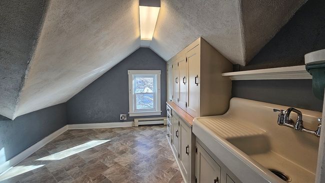 APT-3 - 6 Pond St, Condo with 1 bedrooms, 1 bathrooms and 2 parking in Spencer MA | Image 8