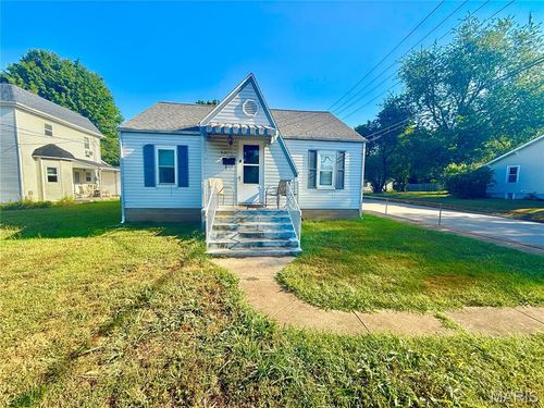 907 W Liberty St, Farmington, MO, 63640-1917 | Card Image