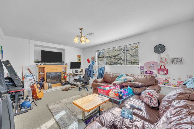 1960 148 A Street, House other with 4 bedrooms, 2 bathrooms and 3 parking in Surrey BC | Image 15