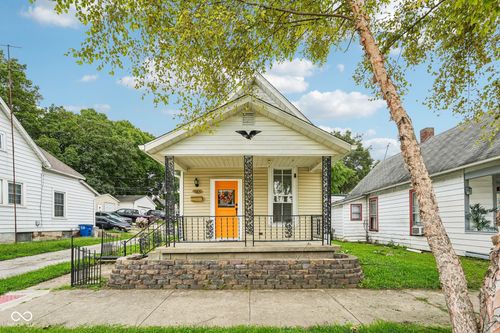 321 W Mechanic St, Shelbyville, IN, 46176-1119 | Card Image