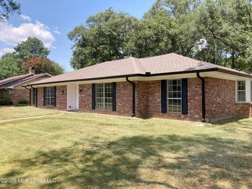 5008 Sunnyvale Dr, Jackson, MS, 39211-4843 | Card Image