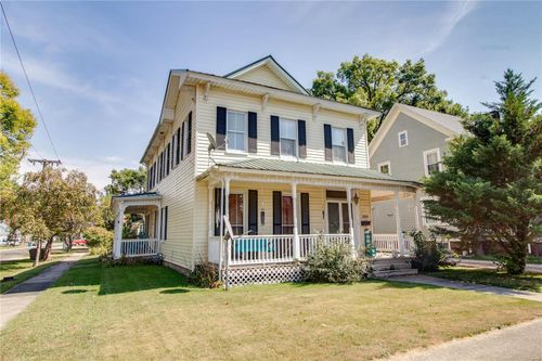 202 4th St, Carrollton, IL, 62016-1116 | Card Image