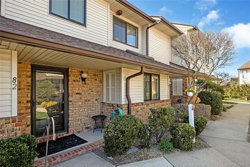 82-82 Cottonwood Ct., Hempstead, NY, 11793 | Card Image
