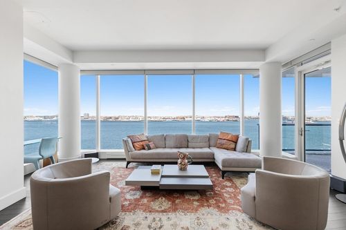 8f-22 Liberty Dr, Boston, MA, 02210 | Card Image