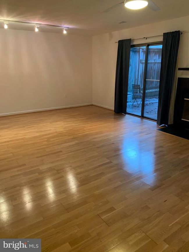 1896 Winterport Cluster, Townhouse with 3 bedrooms, 3 bathrooms and null parking in RESTON VA | Image 4