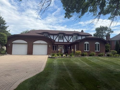 521 Forest Mews Dr, Oak Brook, IL, 60523-2644 | Card Image
