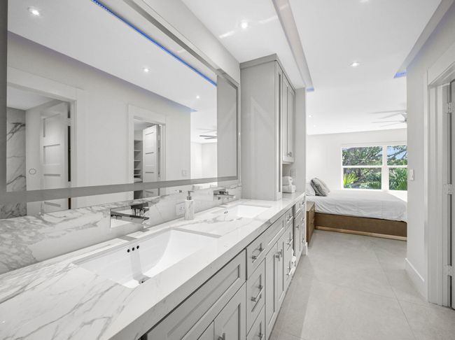 I-302 - 300 N Highway A1a, Condo with 2 bedrooms, 2 bathrooms and null parking in Jupiter FL | Image 25