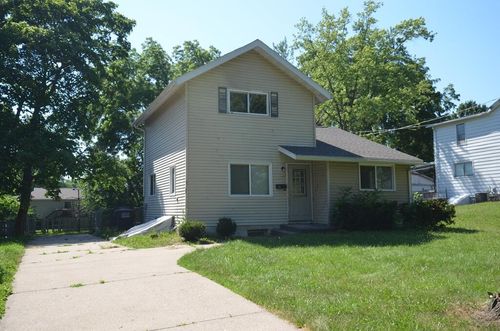 562 S Franklin St, Whitewater, WI, 53190-2202 | Card Image