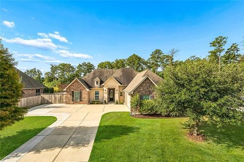 613 English Oak Dr, Madisonville, LA, 70447-3179 | Card Image