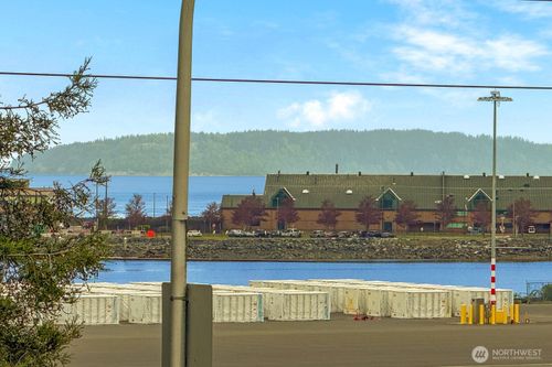 2-2609 W Marine View Dr, Everett, WA, 98201-3434 | Card Image
