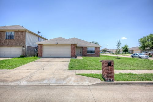 7000 Sylvan Meadows Dr, Fort Worth, TX, 76120-1380 | Card Image