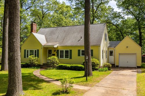 49 Olcott Dr, Manchester, CT, 06040-2708 | Card Image