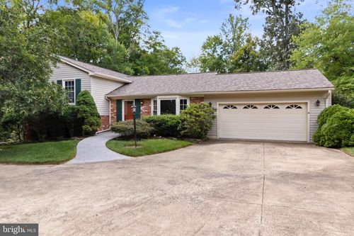 7871 Godolphin Dr, SPRINGFIELD, VA, 22153-3308 | Card Image