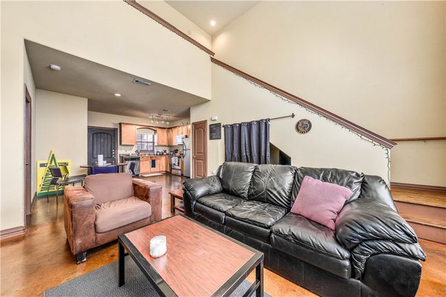 2410 S 2 Nd St, Condo with 3 bedrooms, 3 bathrooms and null parking in Waco TX | Image 15