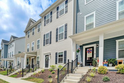 231 Broad St, Daleville, VA, 24083-1190 | Card Image
