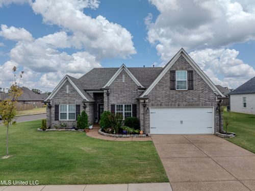 230 Magnolia Gardens Dr, Hernando, MS, 38632-2461 | Card Image
