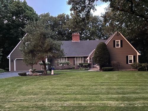 47 Banbury Ln, Holden, MA, 01520-1401 | Card Image