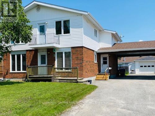 11 Kennedy Ave, Kapuskasing, ON, P5N1M1 | Card Image