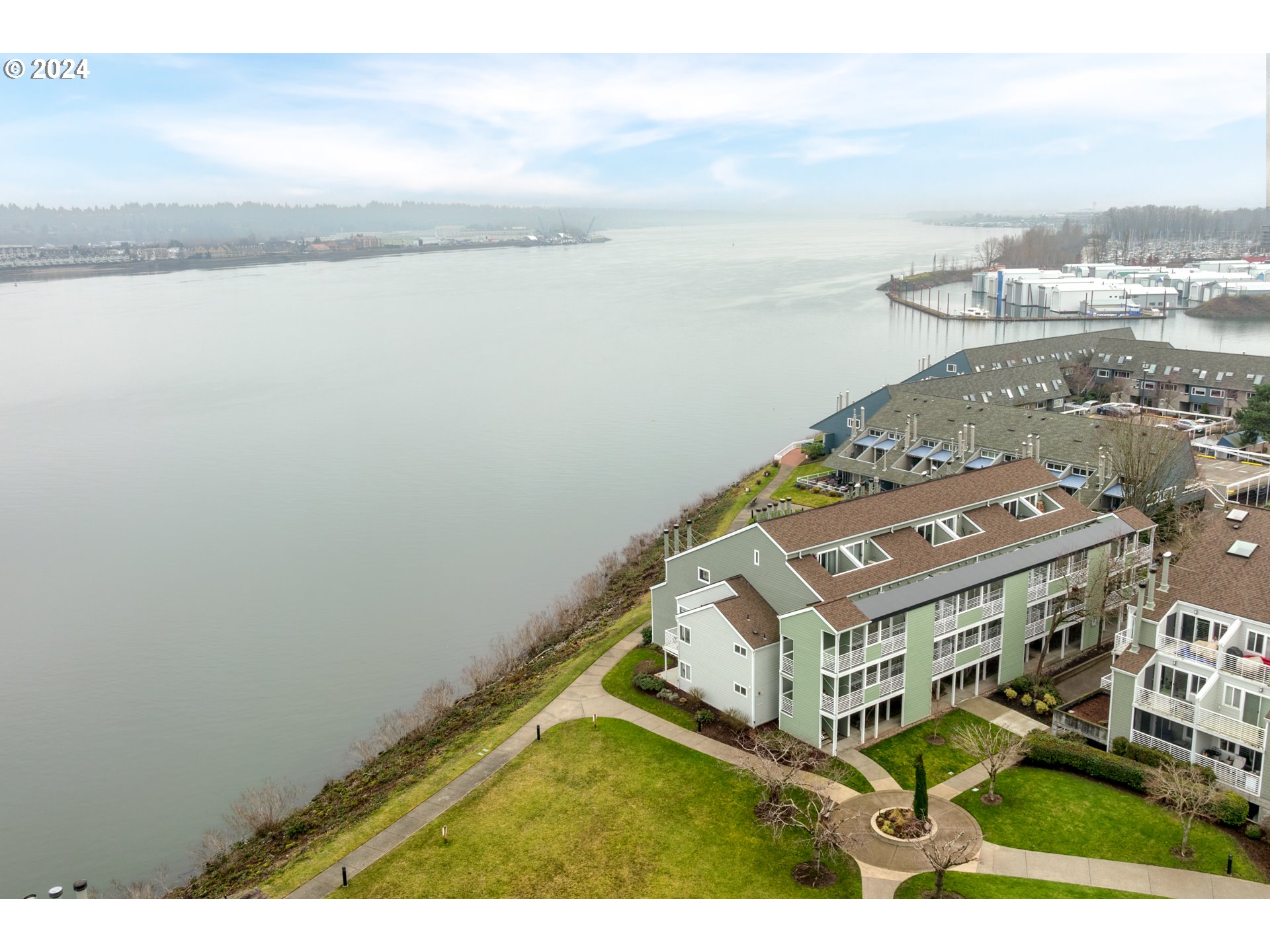 Hayden Bay Dr, Portland, OR 97217