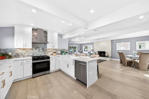 4761 W 141st St, Hawthorne, CA, 90250-6821 | Card Image