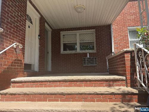 201 Oakdene Pl, Cliffside Park, NJ, 07010-2247 | Card Image