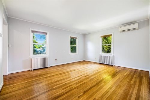 11 Hillside Pl, Rye, NY, 10580-3413 | Card Image
