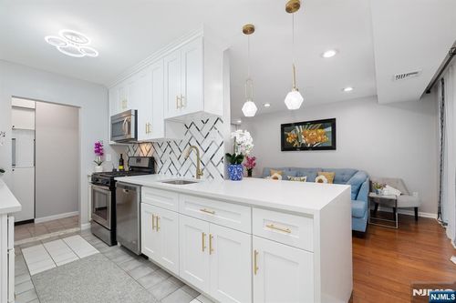458 River Rd, Nutley, NJ, 07110-3623 | Card Image