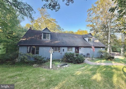 29 Bailey Dr, Washington Crossing, PA, 18977-1007 | Card Image