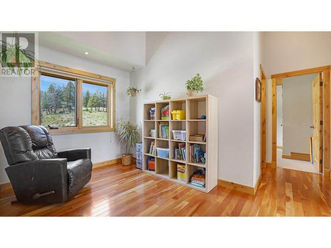 1910 Pineridge Dr, House other with 5 bedrooms, 3 bathrooms and 23 parking in Invermere BC | Image 24