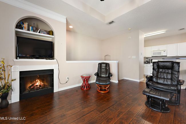 Living Room | Image 5