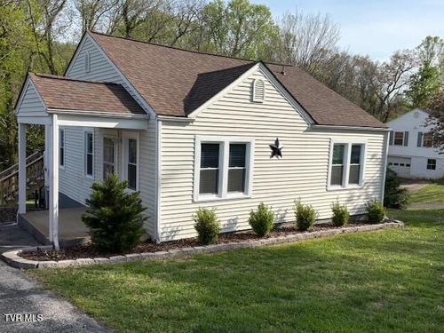 328 Lakecrest Dr, Kingsport, TN, 37663-2350 | Card Image
