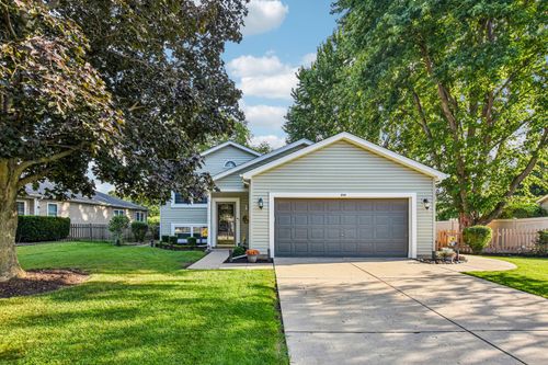 256 Meadows Dr, Sugar Grove, IL, 60554-5003 | Card Image