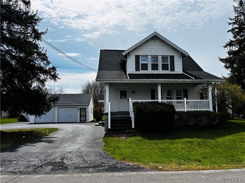 2898 Tallman St, Sanborn, NY, 14132-9204 | Card Image