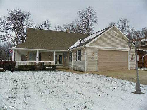 9676 Greenbriar Drive, Parma Heights, OH, 44130 | Card Image