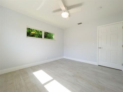 831 Sw 7th St, Pompano Beach, FL, 33060-8229 | Card Image