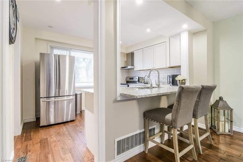 upper-2407 Mainroyal St, Mississauga, ON, L5L1E1 | Card Image