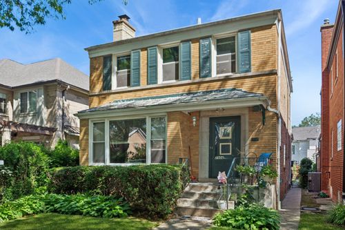 2904 W Fargo Ave, Chicago, IL, 60645-1223 | Card Image